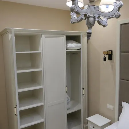 Mediterraneo Hotell *