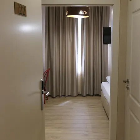 Mediterraneo Hotell *