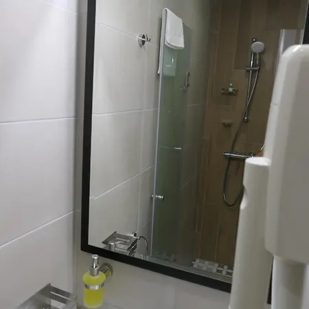 Hotell Mediterraneo *