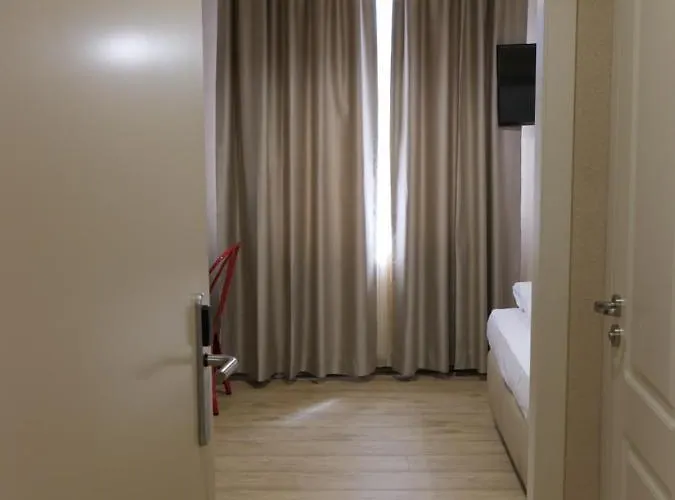 Mediterraneo ホテル *